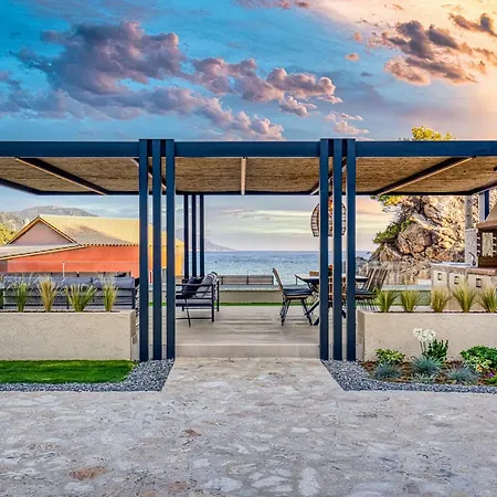 Avale Luxury فيلة Kontogialos