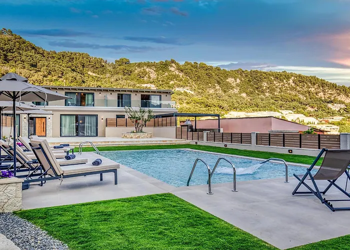 Avale Luxury Villa