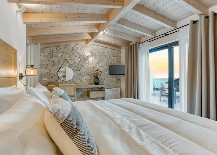 Avale Luxury *