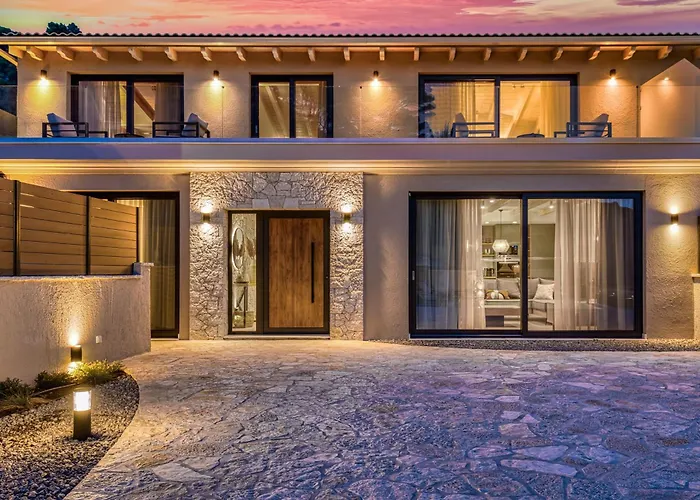 Avale Luxury *