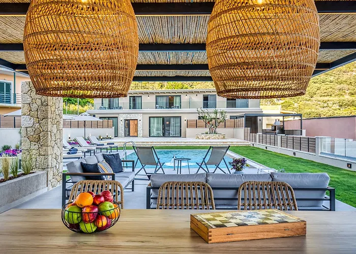 Avale Luxury Villa