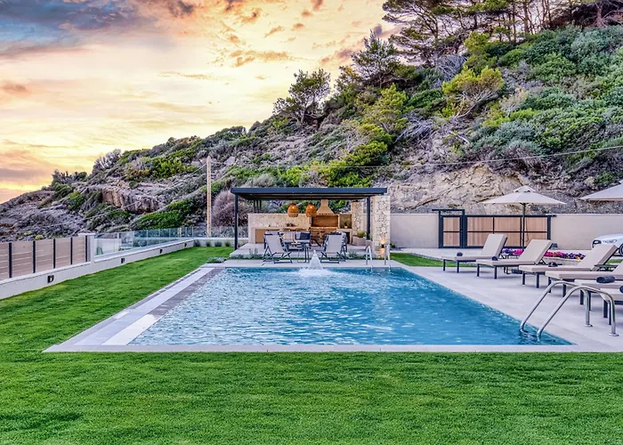Avale Luxury *