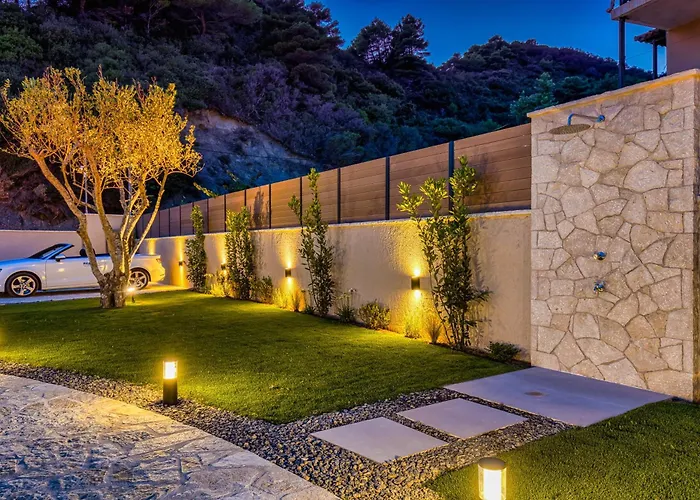 Avale Luxury Villa