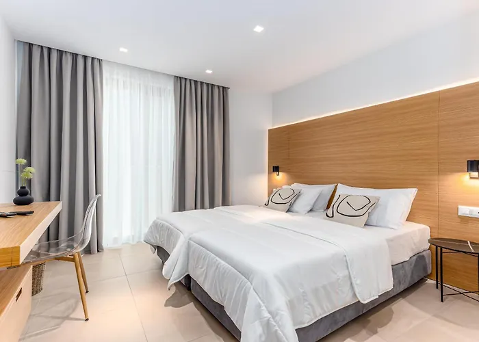 Avale Luxury Villa