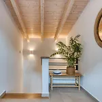 Avale Luxury *
