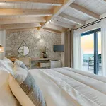 Avale Luxury *