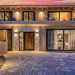 Avale Luxury *
