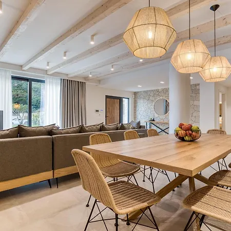 Avale Luxury Villa *